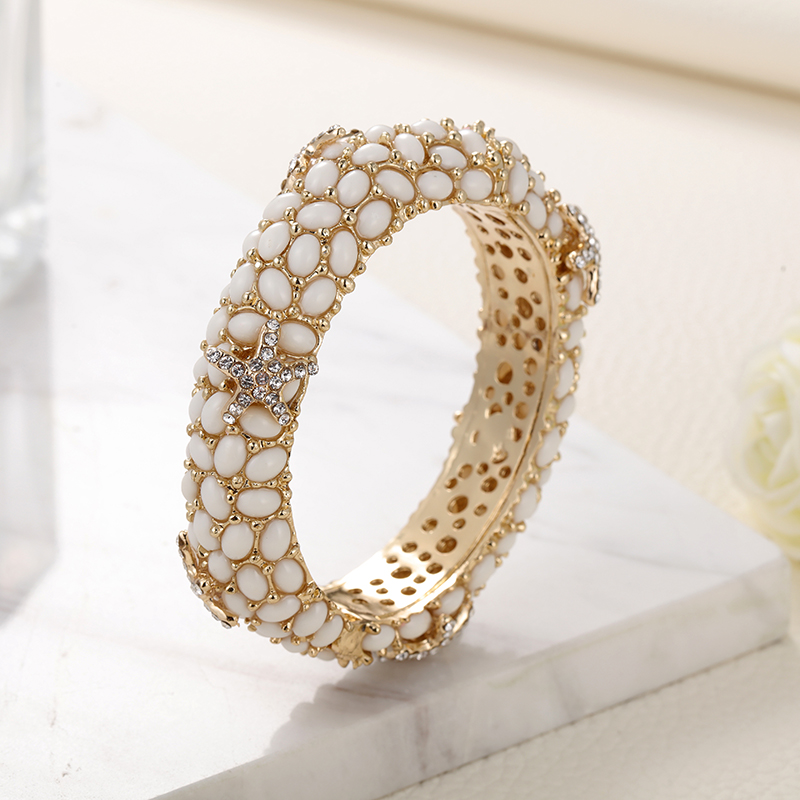 Hadiah Natal Sally's Paradise  - Paradise Jewelry & Watches Dolphin Mall ulasan dan harga