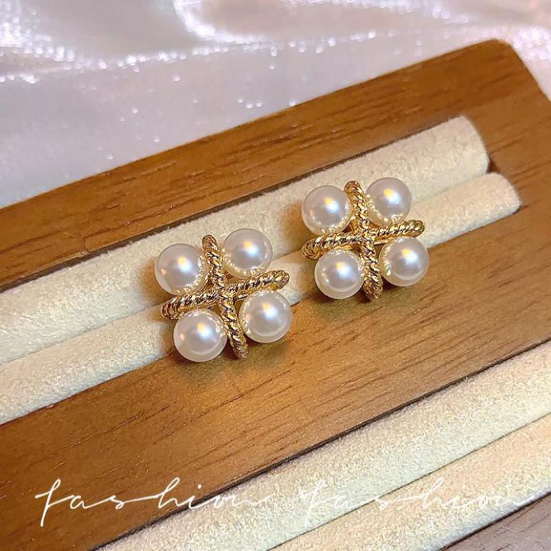 Anting-anting Mutiara Salib Mo - Pearl Stud Earrings ulasan dan harga